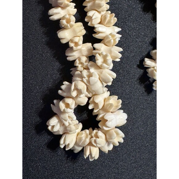 Pikake 18in Barrel Clasp Vintage Neclace on String - Picture 4 of 4